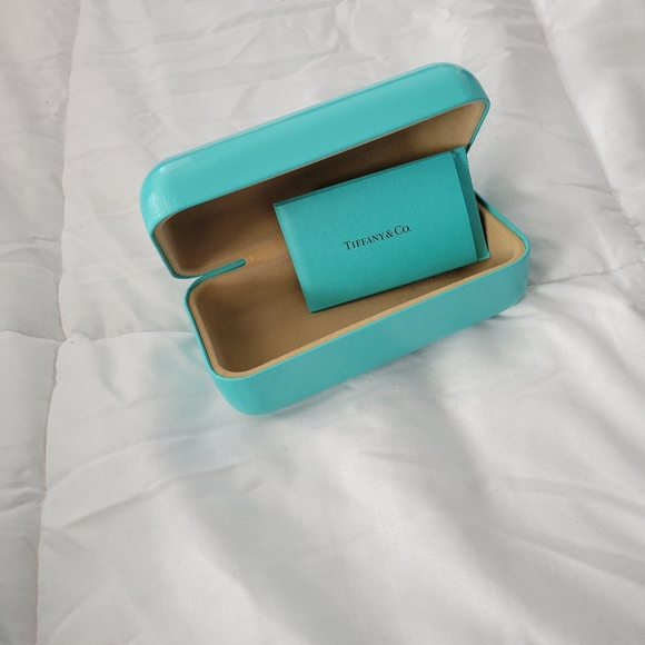 Tiffany and Co sunglass case - Picture 4 of 7